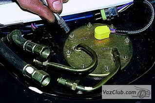 Бензонасос ВАЗ 21214 инжекторный и механический, как проверить и заменить